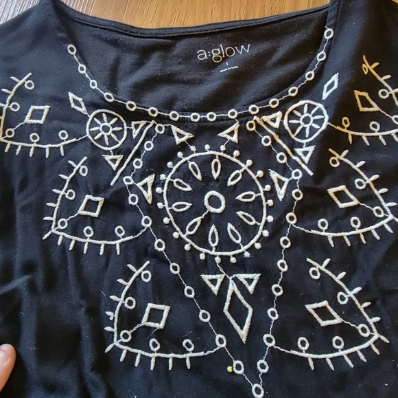 *Large A:glow black maternity shirt. Very nice shirt, small bleach mark on back - Picture 3 of 7